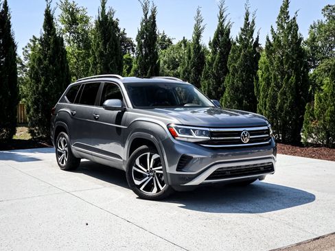Used 2022 Volkswagen Atlas SEL AWD/4WD image 2
