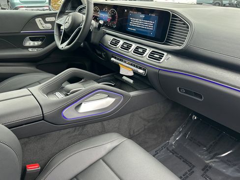 New 2026 Mercedes-Benz GLS 450 4MATIC image 17