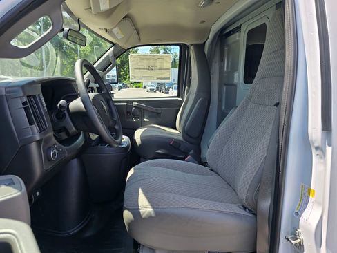 New 2025 Chevrolet Express 3500 w/ Power Convenience Package RWD image 17