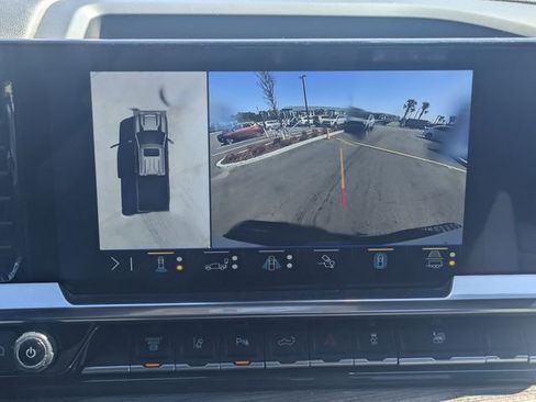 Used 2025 Chevrolet Silverado 2500 LT w/ Safety Package image 20