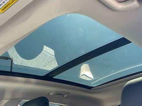 Used 2025 Genesis GV70 2.5T w/ Select Package image 28