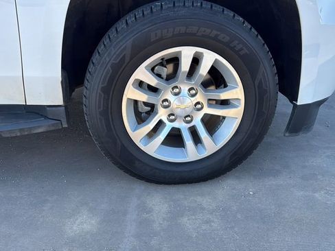 Used 2017 Chevrolet Tahoe LT image 9