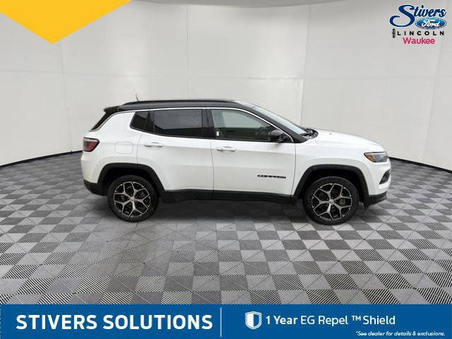 Used 2024 Jeep Compass Limited AWD/4WD image 5