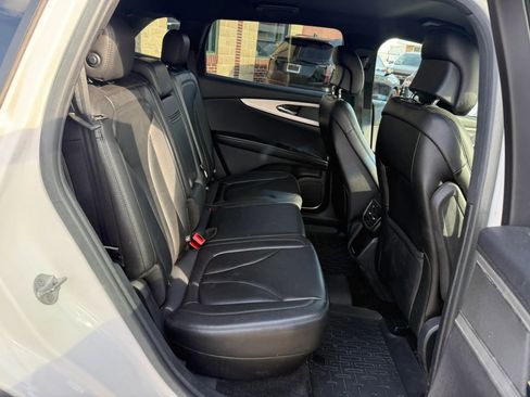 Used 2017 Lincoln MKX Premiere image 29