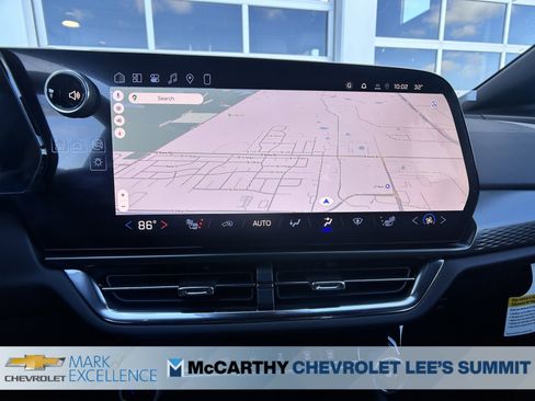 New 2026 Chevrolet Equinox EV LT image 28
