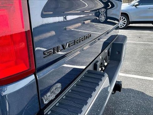 Used 2022 Chevrolet Silverado 1500 LTZ w/ LTZ Premium Package AWD/4WD image 24