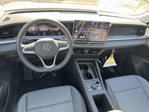 New 2026 Volkswagen Tiguan SE AWD/4WD image 7