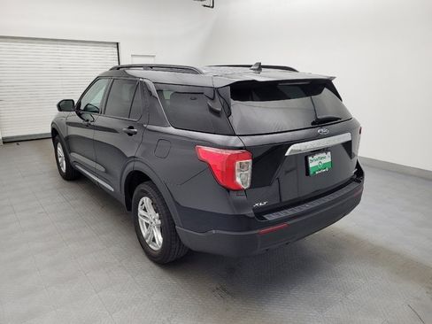 Used 2023 Ford Explorer XLT image 5