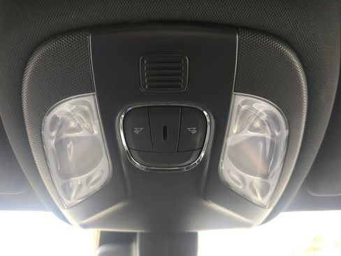 Used 2025 Jeep Compass Trailhawk AWD/4WD image 23