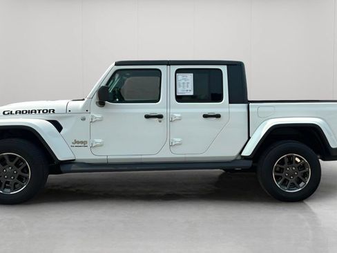 Used 2020 Jeep Gladiator Overland AWD/4WD image 9