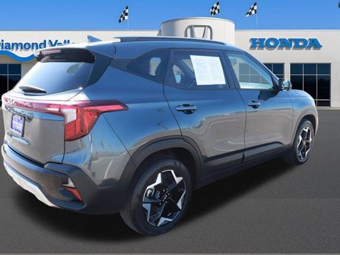 Used 2025 Kia Seltos S image 6
