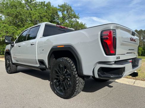 Used 2024 GMC Sierra 2500 AT4 w/ AT4 Premium Plus Package image 7