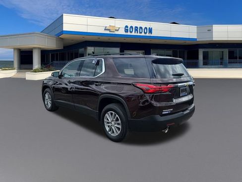 Used 2023 Chevrolet Traverse LT FWD image 3