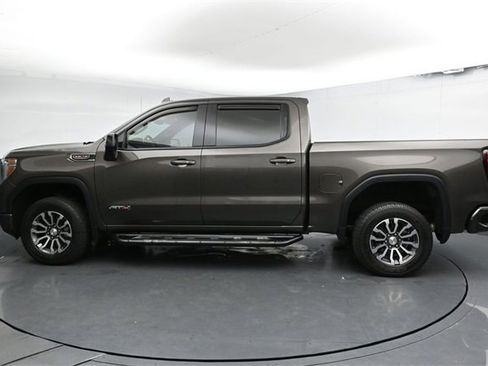 Used 2020 GMC Sierra 1500 AT4 w/ AT4 Premium Package image 2