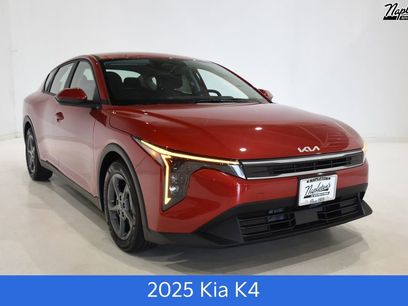 New 2025 Kia K4 LXS