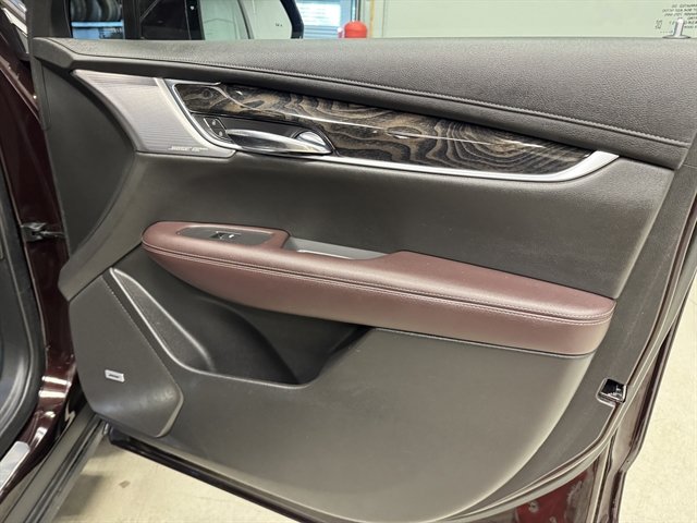 Used 2021 Cadillac XT6 Premium Luxury AWD/4WD image 13