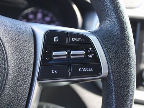 Used 2019 Kia Sorento LX image 30