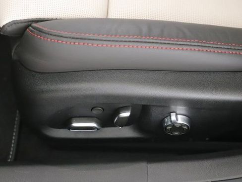 Used 2025 Cadillac CT5 V w/ Technology Package image 19