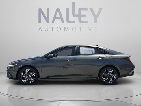 New 2026 Hyundai Elantra Limited FWD image 2
