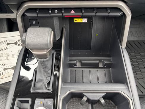 Used 2023 Toyota Tundra Limited AWD/4WD image 20