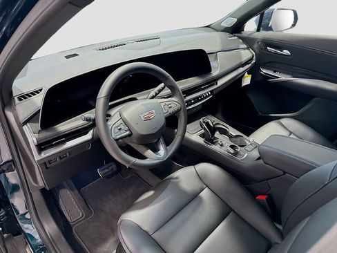 New 2025 Cadillac XT4 Sport w/ Trailering Package image 9