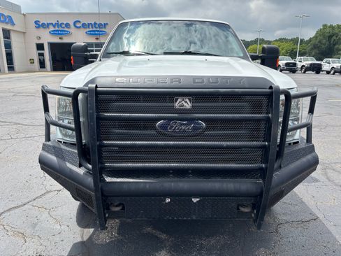 Used 2013 Ford F250 XL w/ PWR Equipment Group AWD/4WD image 3