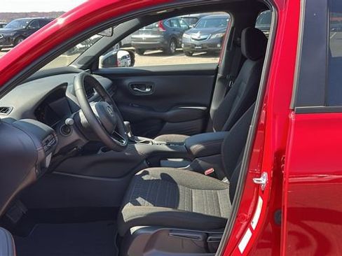 Used 2026 Honda HR-V Sport image 9