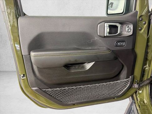 Used 2024 Jeep Wrangler Unlimited Sahara AWD/4WD image 10