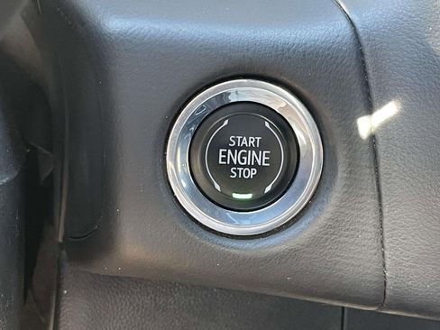 Used 2023 Chevrolet Suburban Premier AWD/4WD image 33