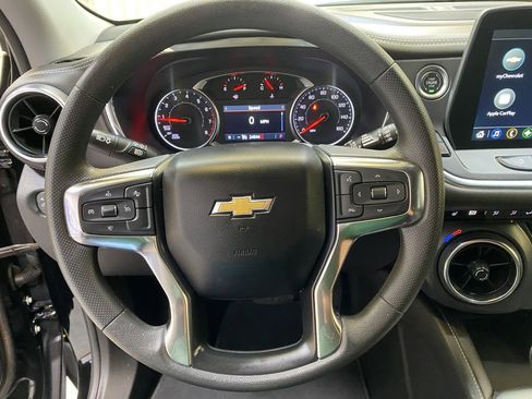 Used 2025 Chevrolet Blazer LT FWD image 30