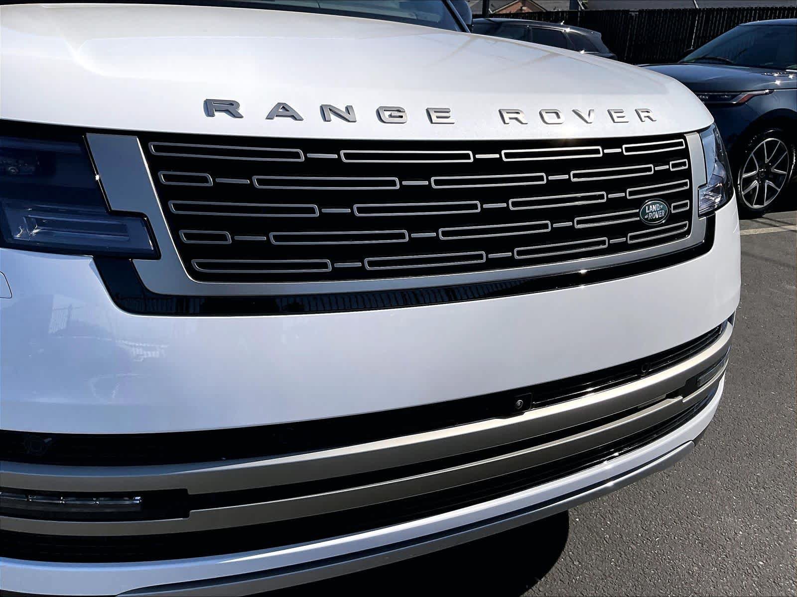 New 2026 Land Rover Range Rover Long Wheelbase SE AWD/4WD image 34
