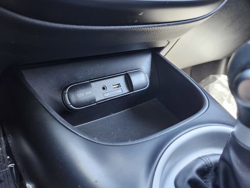Used 2018 Kia Soul FWD image 4