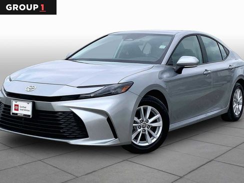 Used 2026 Toyota Camry LE FWD image 1