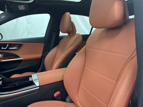 Used 2025 Mercedes-Benz C 300 Sedan image 13