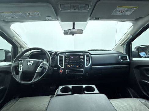 Used 2017 Nissan Titan S image 21
