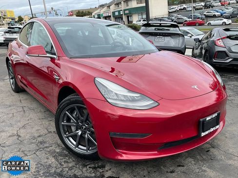 Used 2019 Tesla Model 3 Standard Range Plus image 1