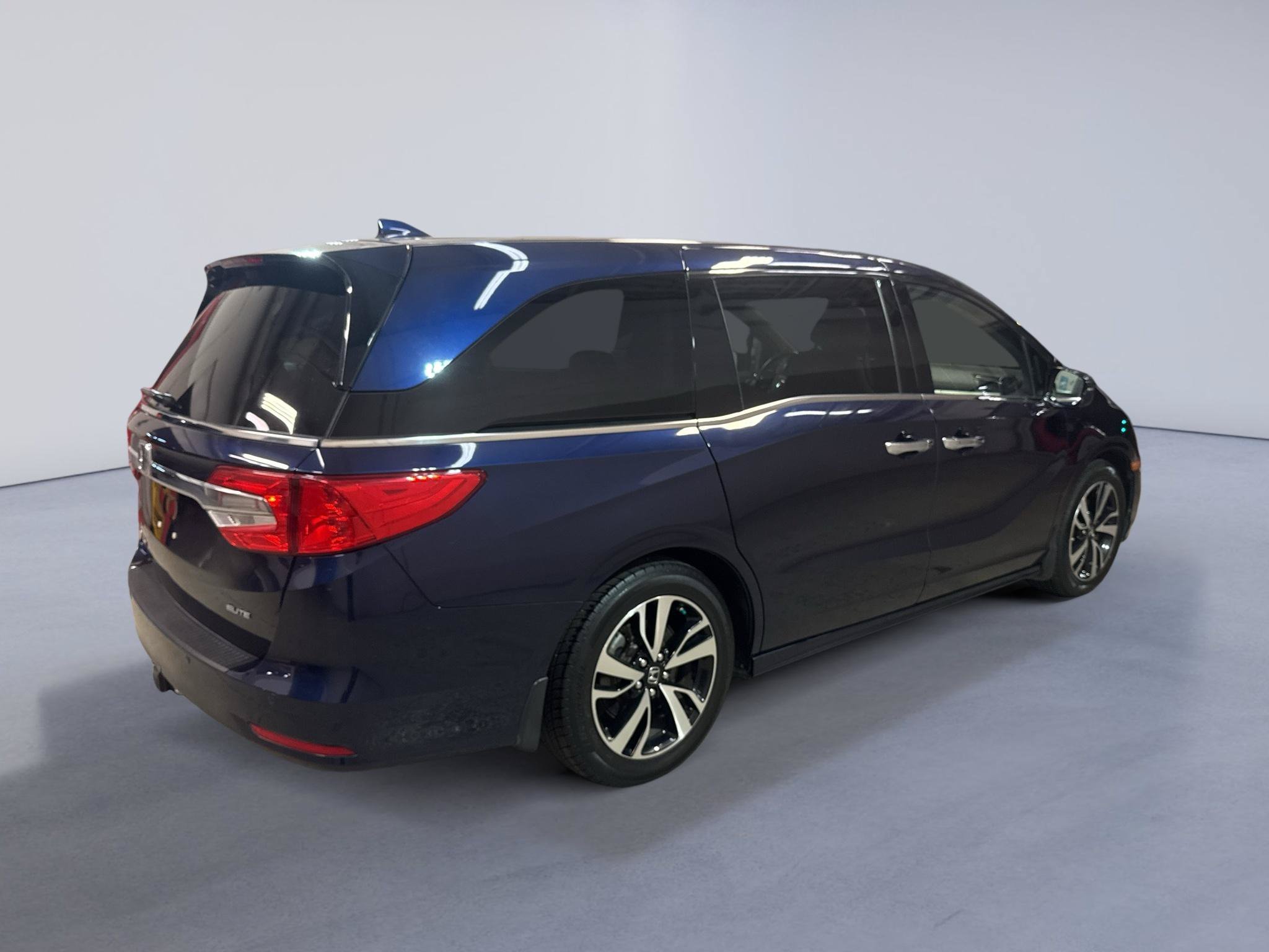 Used 2019 Honda Odyssey Elite image 8