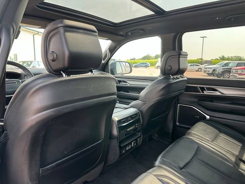 Used 2024 Jeep Wagoneer Series II AWD/4WD image 20