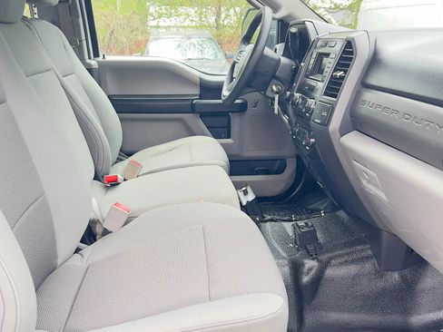 Used 2018 Ford F250 XL w/ Power Equipment Group AWD/4WD image 19