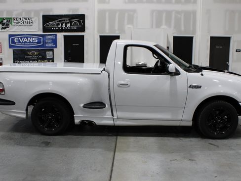 Used 2000 Ford F150 Lightning image 17