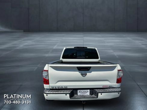 Used 2017 Nissan Titan SL RWD image 7