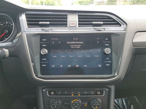 Used 2019 Volkswagen Tiguan SE w/ Panoramic Sunroof Package image 23
