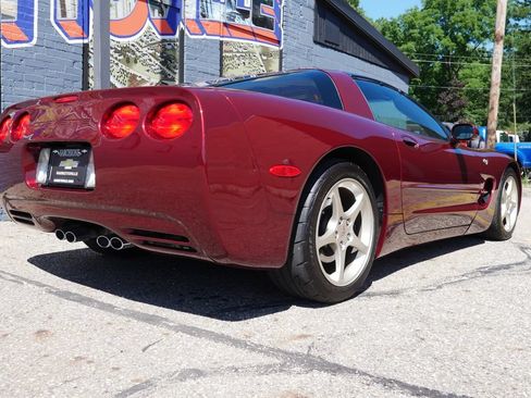 Used 2003 Chevrolet Corvette Coupe w/ Preferred Equipment Group RWD image 29