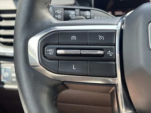 Used 2024 GMC Acadia Elevation FWD image 28