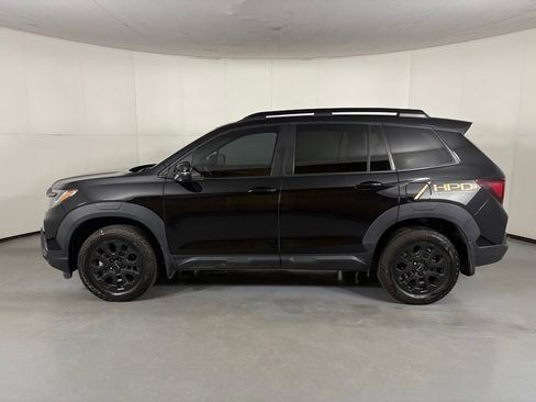 Used 2023 Honda Passport TrailSport image 4