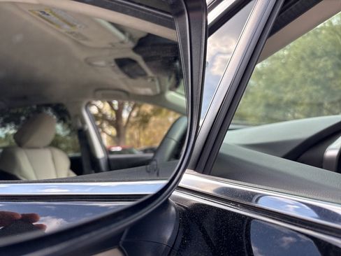 Used 2025 Subaru Ascent Premium image 29