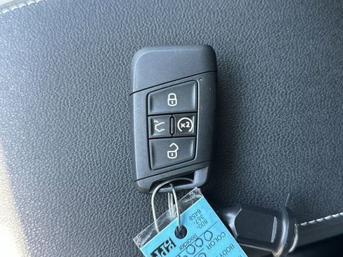 New 2026 Volkswagen Taos SE image 34