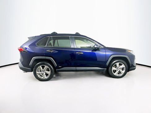 Used 2019 Toyota RAV4 Limited image 10