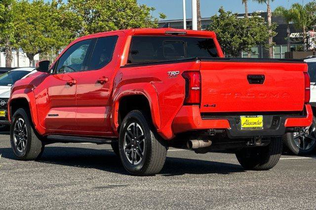 Used 2024 Toyota Tacoma TRD Sport w/ TRD Sport Upgrade Package AWD/4WD image 6