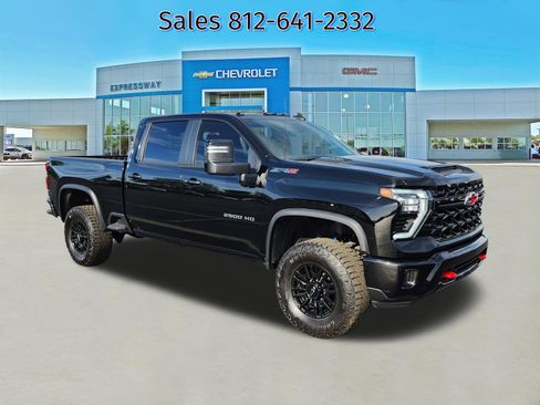 Used 2024 Chevrolet Silverado 2500 ZR2 w/ Technology Package AWD/4WD image 1